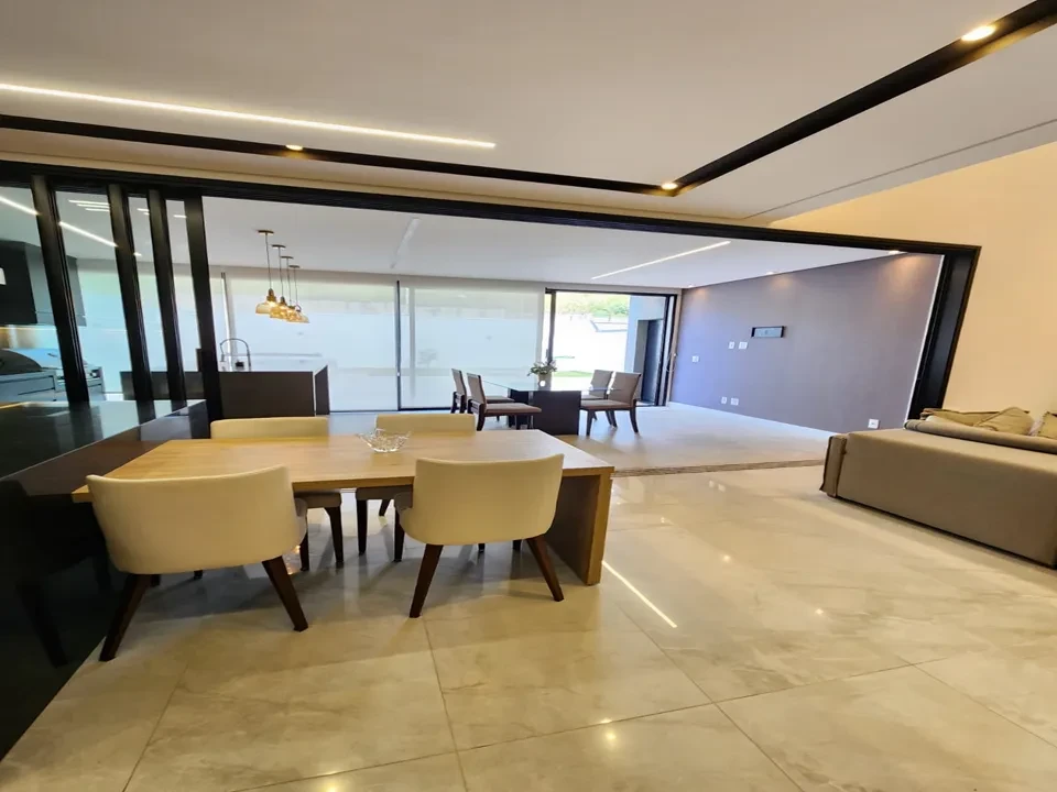 Imagem Casa de Condomínio com 4 Quartos à Venda, 270 m² em Jardim Novo Mundo - Jundiaí