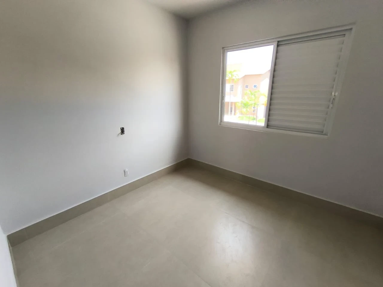 Imagem Casa de Condomínio com 3 Quartos à Venda, 135 m² em Sítios Santa Luzia - Aparecida de Goiânia