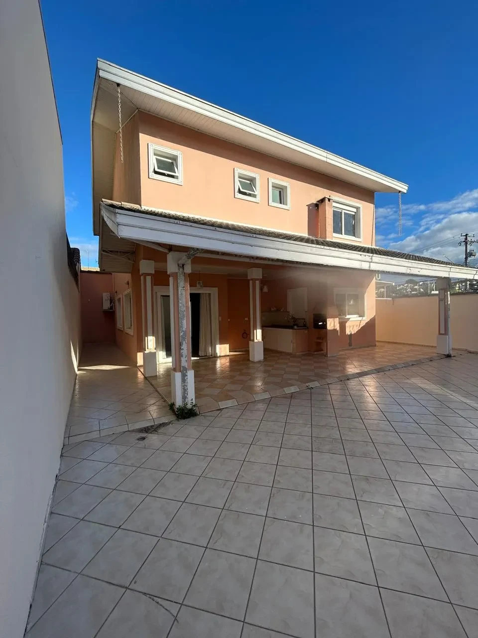 Foto do imóvel: Casa de Condomínio com 3 Quartos para Alugar, 200 metro em Cidade Jardim - Jacareí