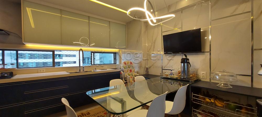 Imagem Apartamento com 4 Quartos à Venda, 185 m²em Pina - Recife