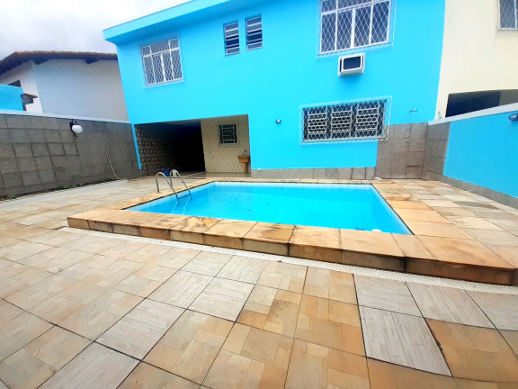 Imagem Casa com 4 Quartos para Alugar, 390 m² em Taquara - Rio de Janeiro