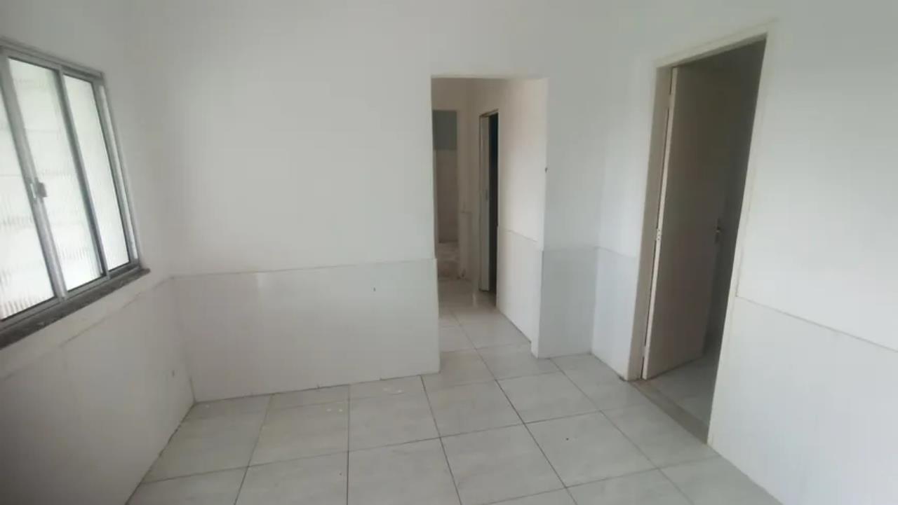 Imagem Casa com 2 Quartos para Alugar, 400 m²em Vila Leopoldina - Duque de Caxias