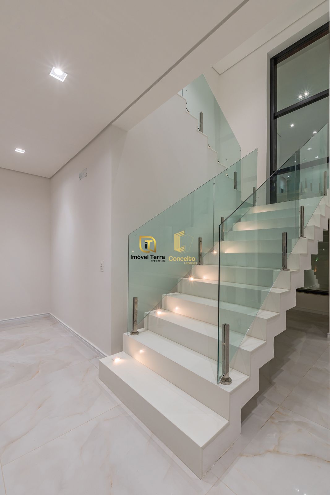 Imagem Casa de Condomínio com 5 Quartos à Venda, 356 m² em Cidade Alpha - Eusébio