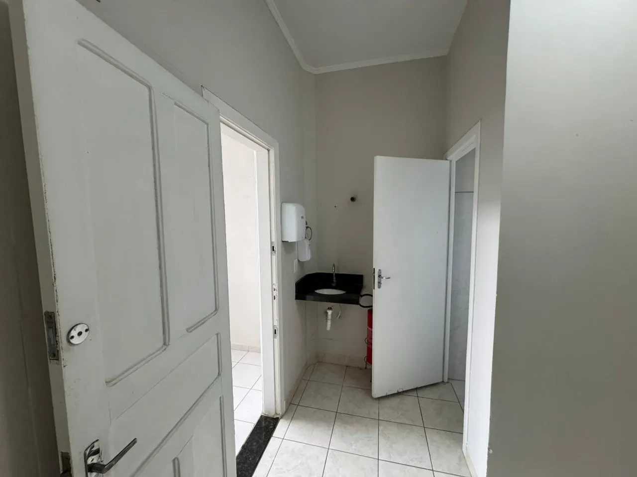 Imagem Ponto Comercial à Venda ou Locação, 324 m² em Aparecida - Santos
