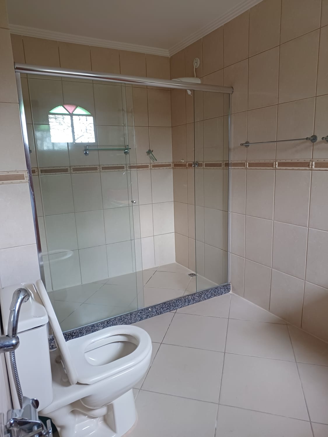 Imagem Casa com 5 Quartos à Venda, 360 m²em Venda das Pedras - Itaboraí