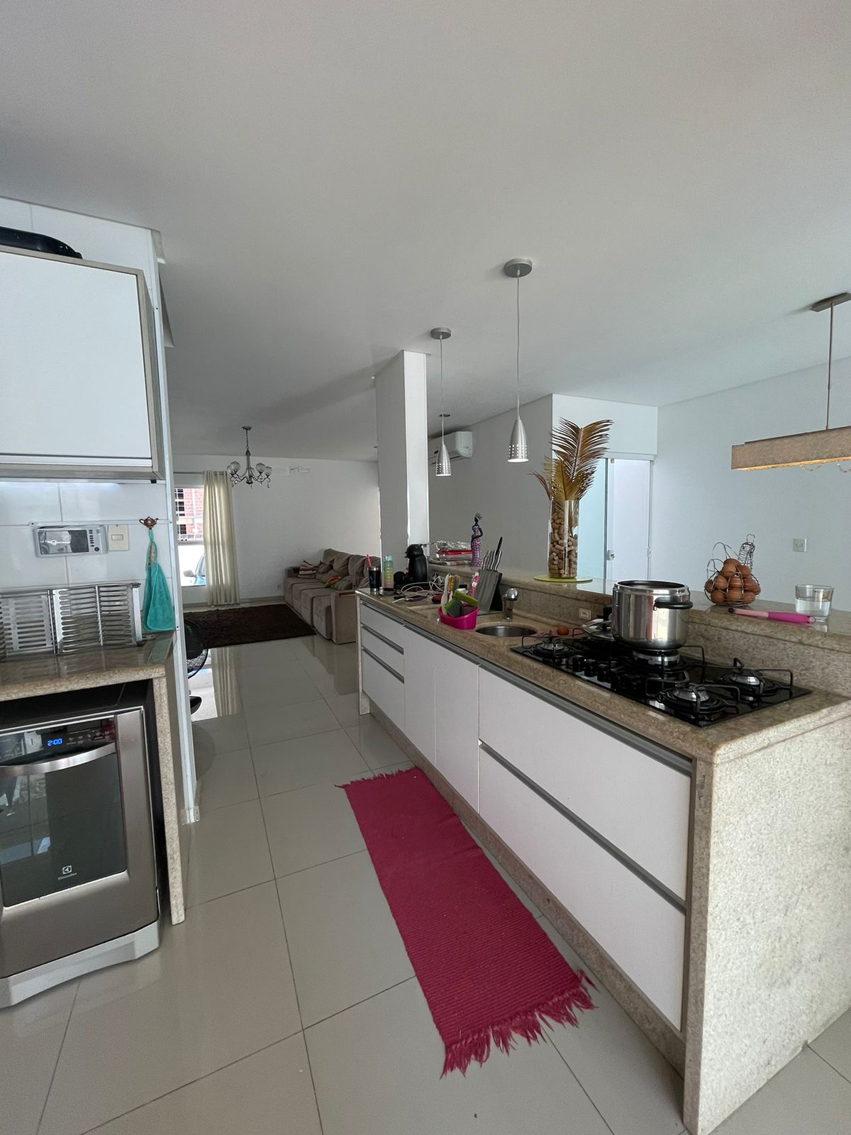 Imagem Casa com 3 Quartos à Venda ou Temporada, 202 m²em Praia dos Amores - Balneário Camboriú