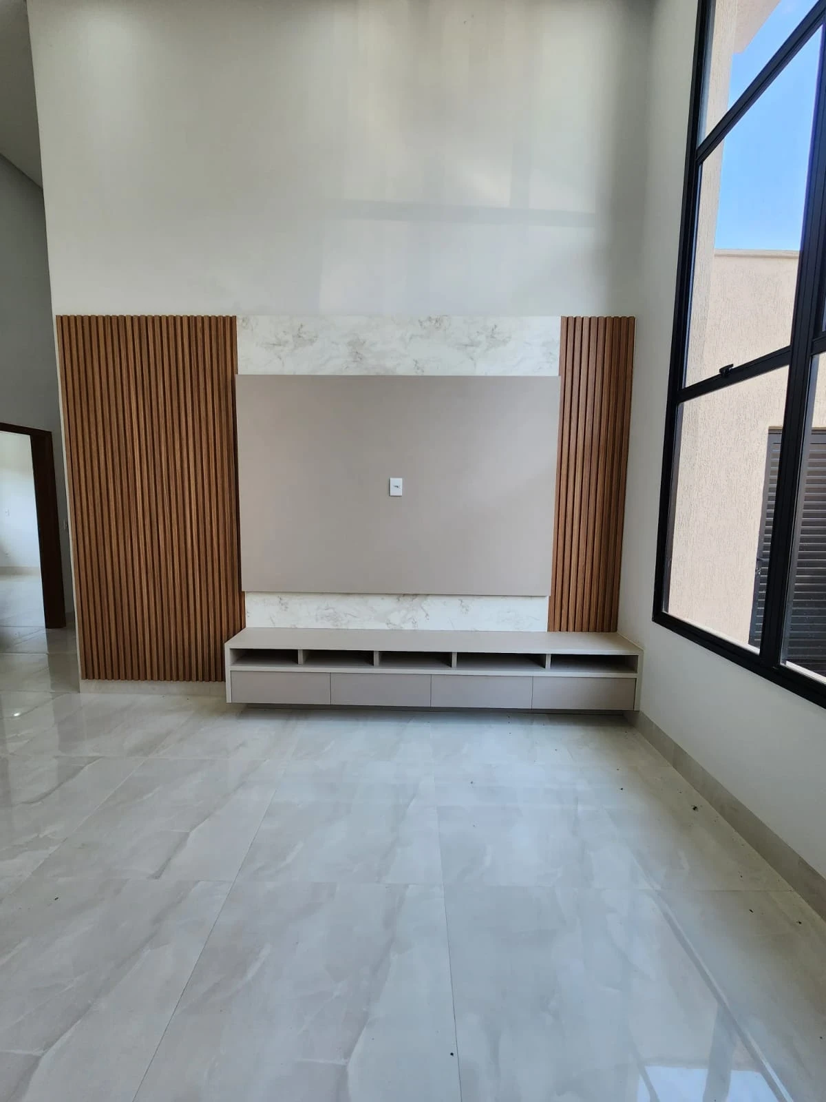 Imagem Casa de Condomínio com 4 Quartos à Venda, 220 m² em Residencial Goiânia Golfe Clube - Goiânia