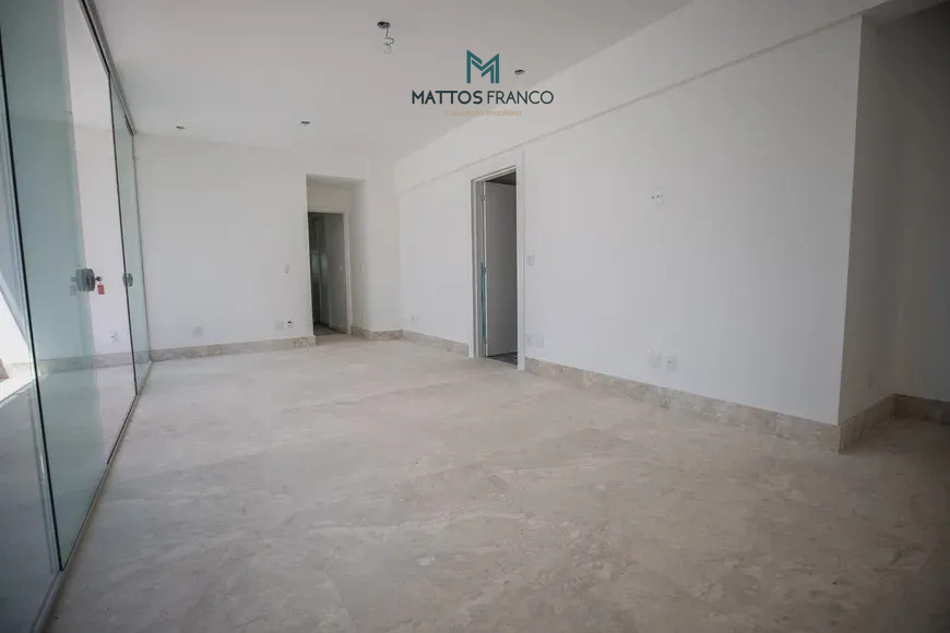Imagem Apartamento com 4 Quartos à Venda, 131 m²em Santa Efigênia - Belo Horizonte