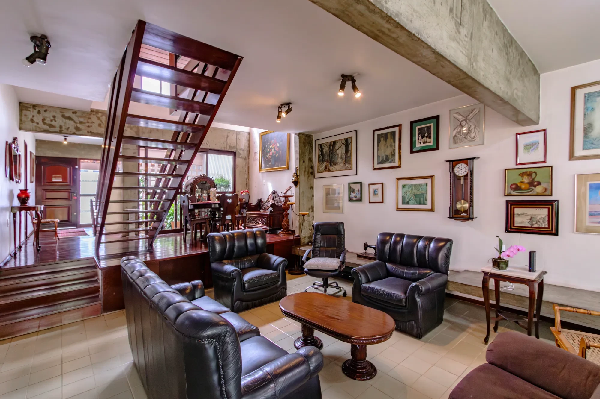 Imagem Sobrado com 4 Quartos para Alugar, 360 m² em Vila Gumercindo - São Paulo