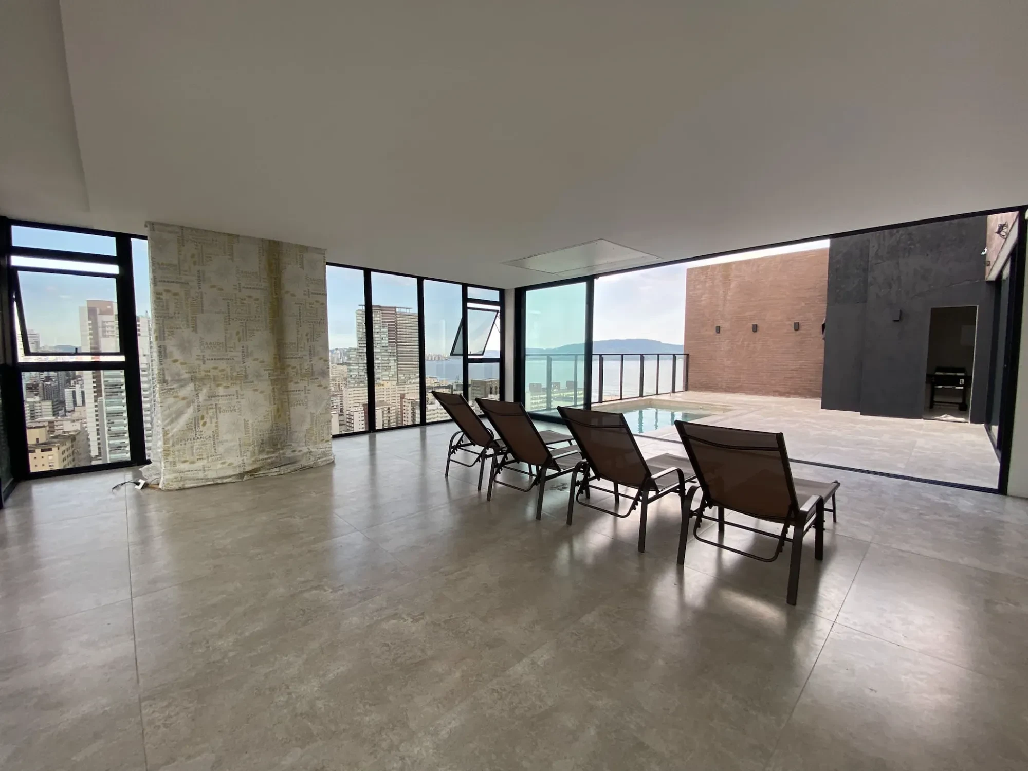 Imagem Cobertura com 4 Quartos à Venda, 320 m² em José Menino - Santos