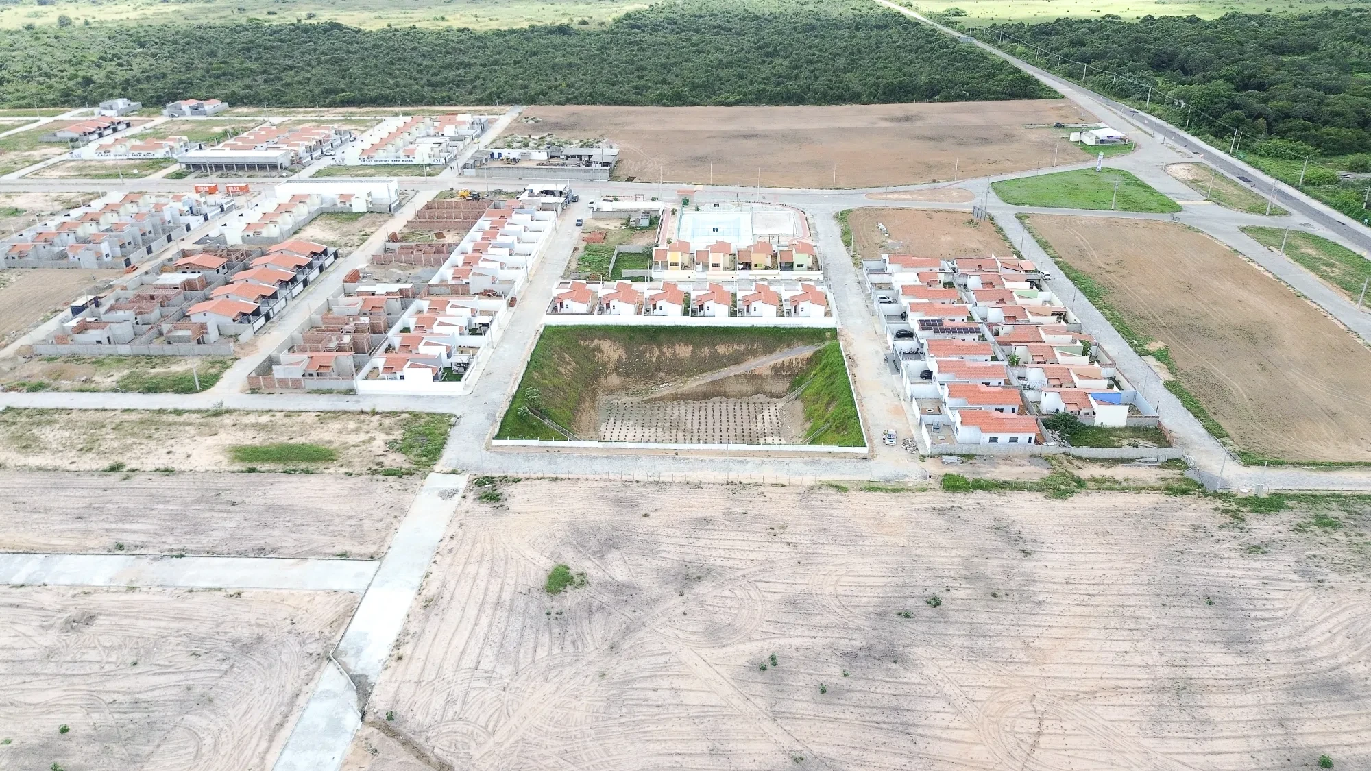 Foto do imóvel: Terreno à Venda, 200 m² em Nísia Floresta - Nísia Floresta