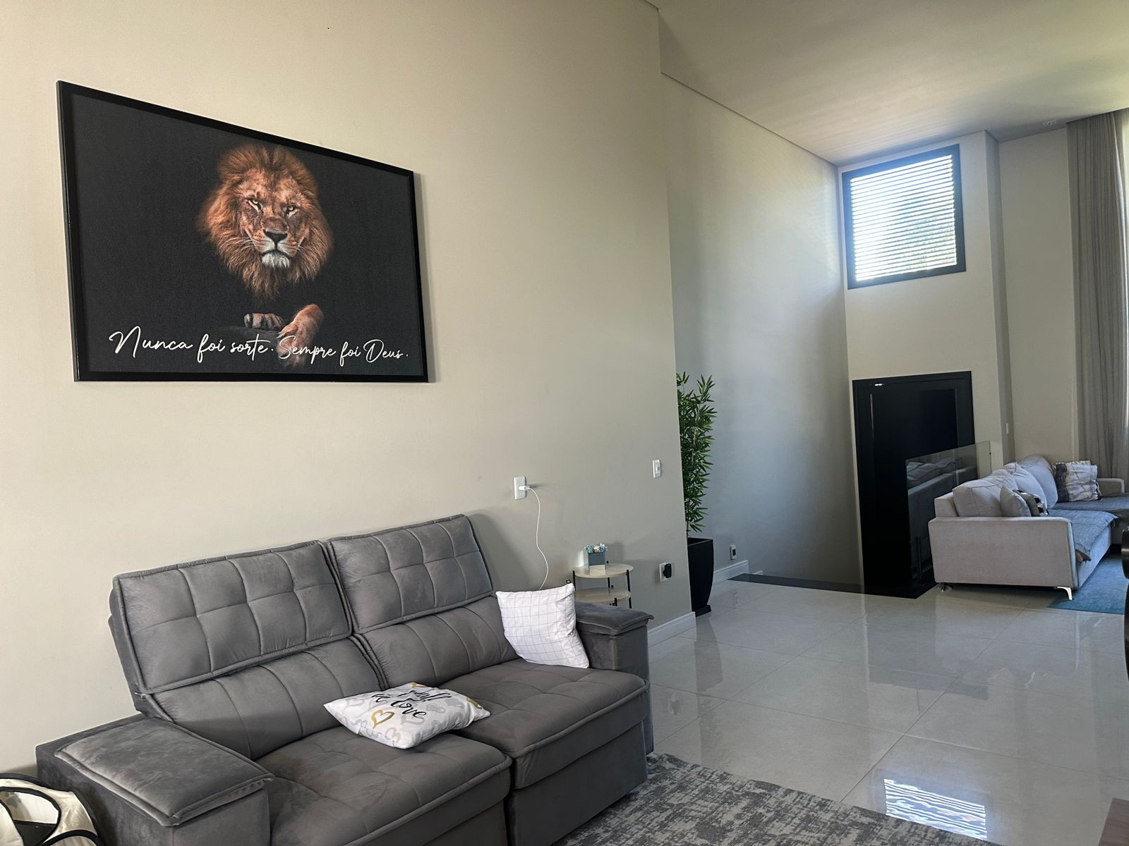 Imagem Casa de Condomínio com 3 Quartos à Venda, 270 m²em Medeiros - Jundiaí