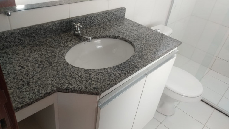 Imagem Apartamento com 3 Quartos para Alugar, 1 m² em Recanto dos Vinhais - São Luís