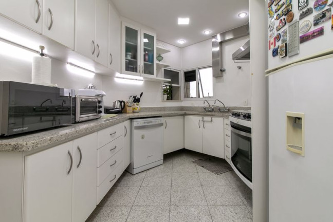 Imagem Apartamento com 4 Quartos à Venda,  em Paraíso do Morumbi - São Paulo