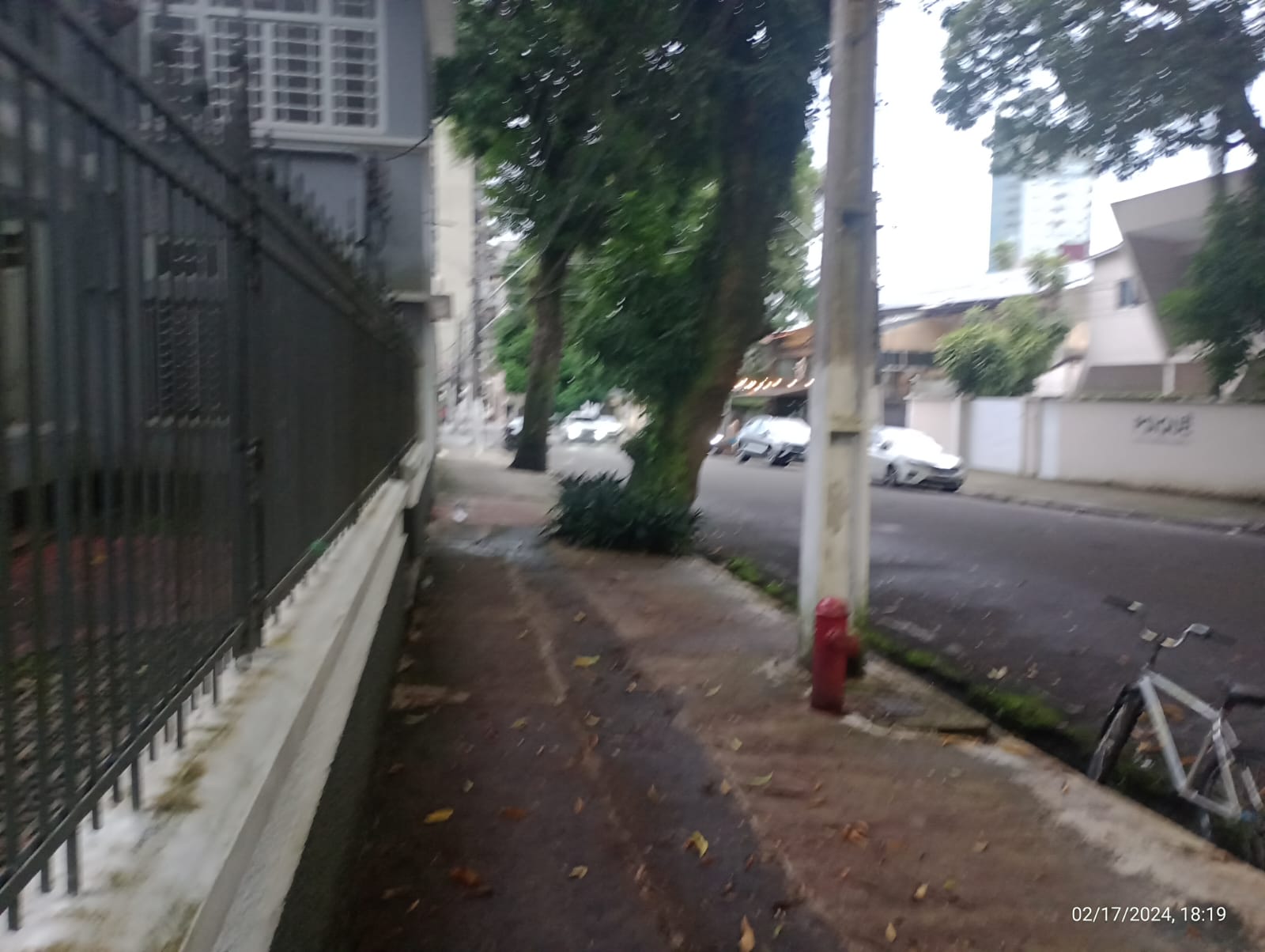 Imagem Sobrado com 5 Quartos para Alugar, 600 m²em Batista Campos - Belém