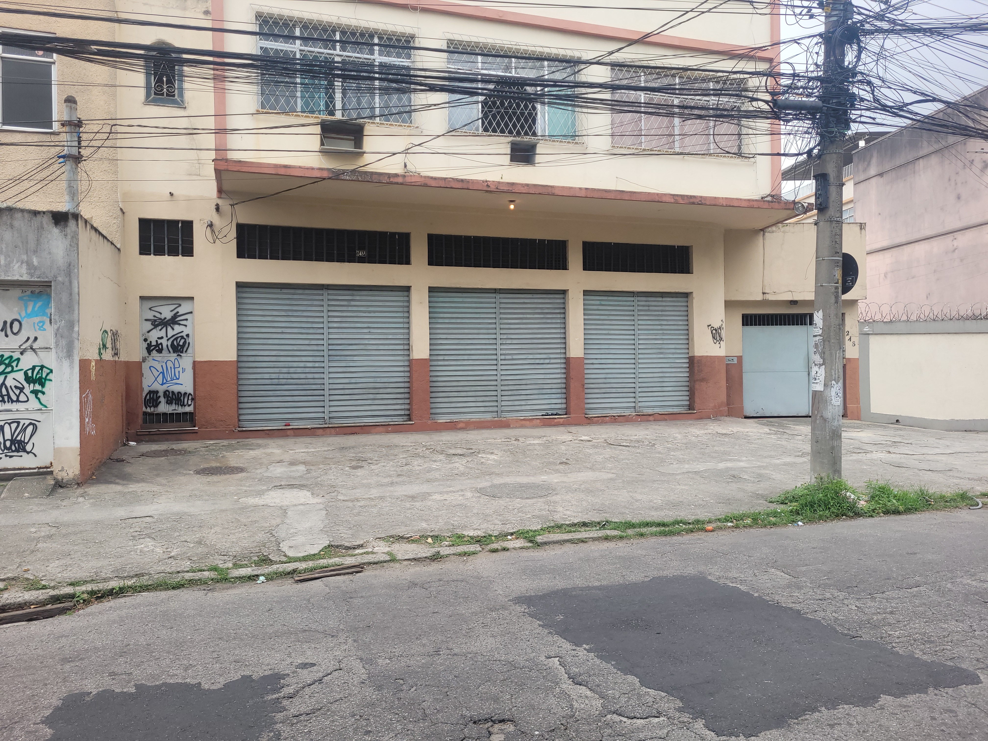Imagem Loja para Alugar, 90 m² em Taquara - Rio de Janeiro