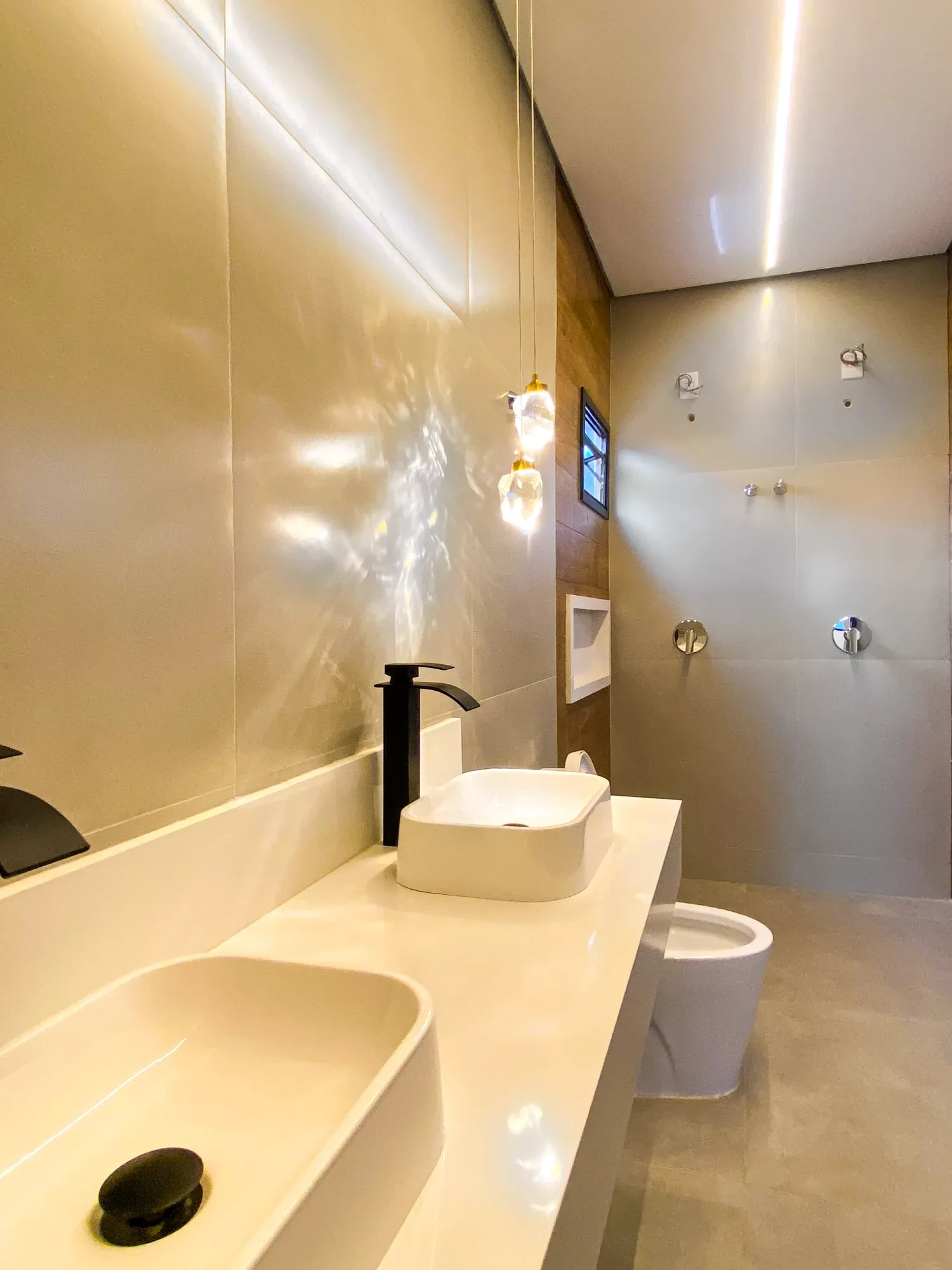 Imagem Casa de Condomínio com 4 Quartos à Venda, 186 metro em Terras Alpha Residencial 2 - Senador Canedo