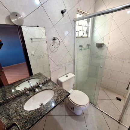 Foto do imóvel: Sobrado com 3 Quartos à Venda, 13.100 m² em Capão Raso - Curitiba