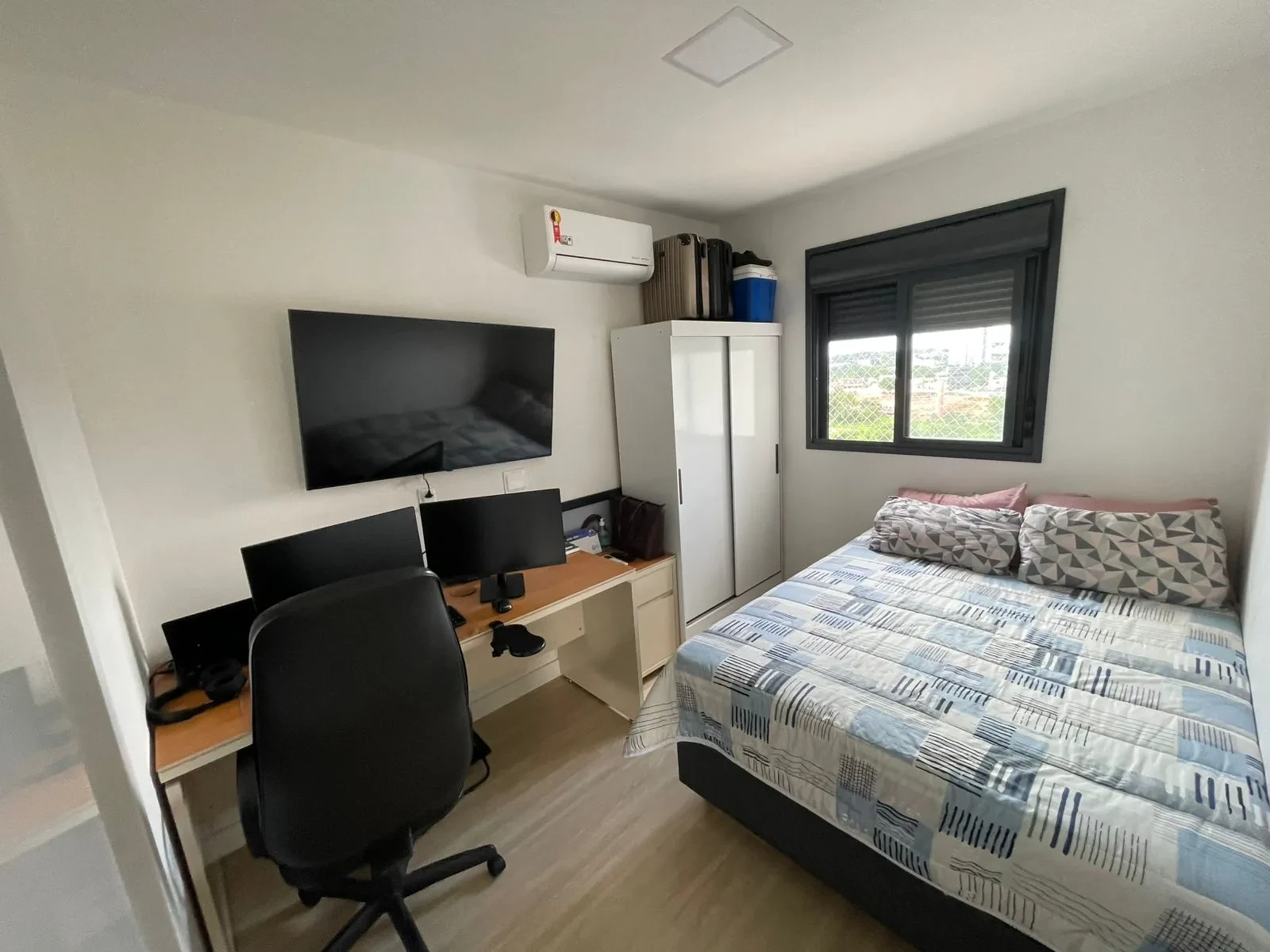 Imagem Apartamento com 2 Quartos para Alugar, 77 m² em Despraiado - Cuiabá