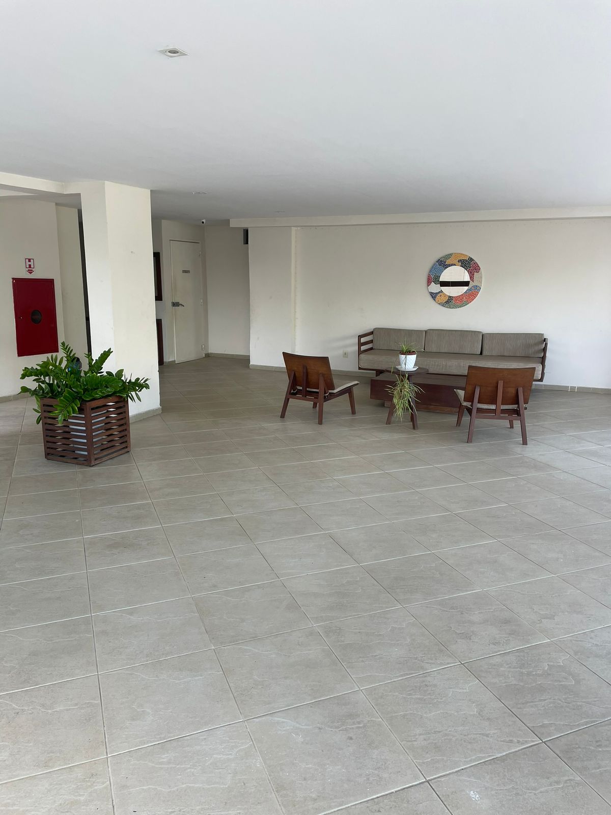 Imagem Apartamento com 2 Quartos para Alugar, 74 m²em Pitangueiras - Lauro de Freitas