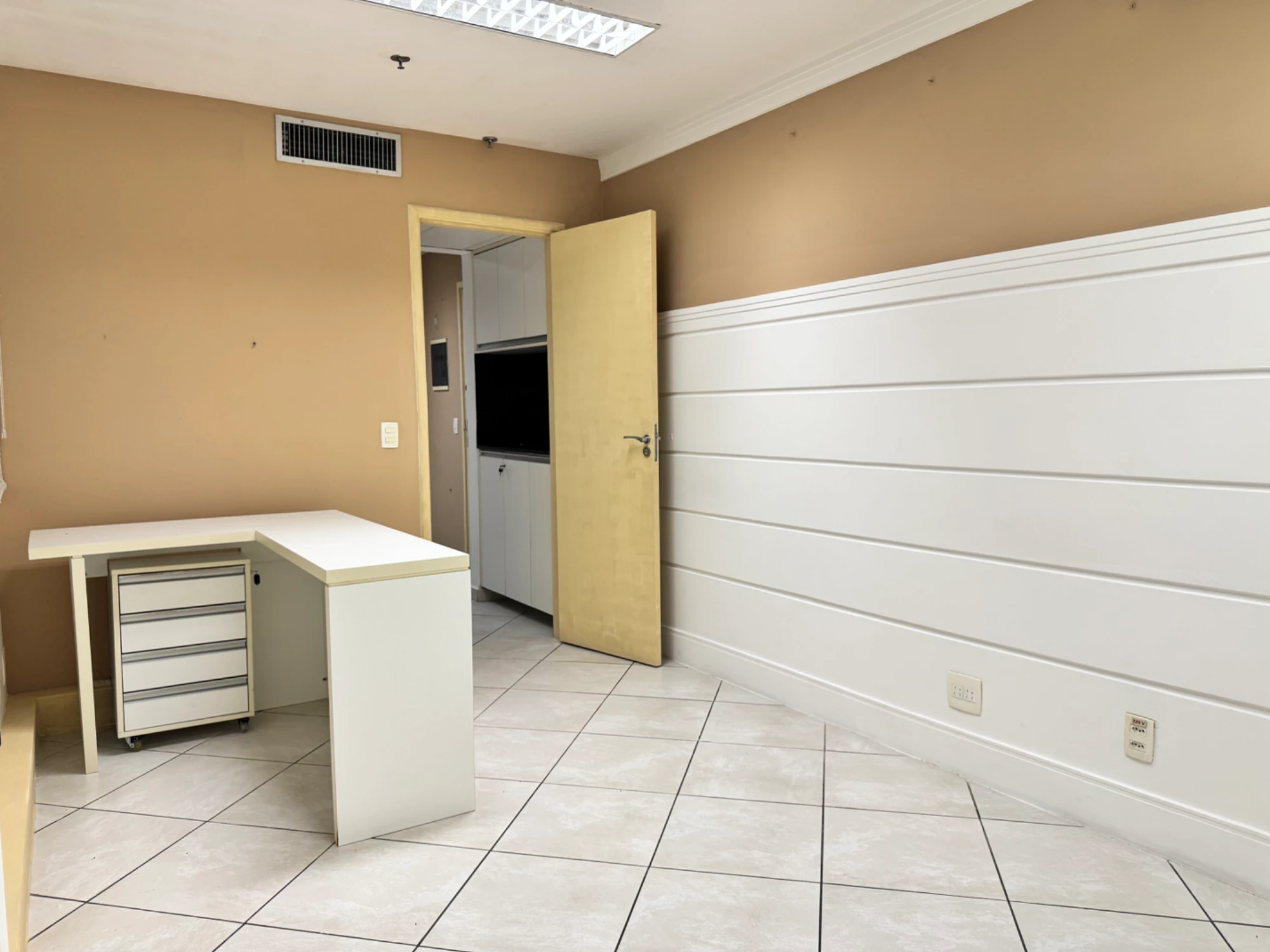 Imagem Sala Comercial à Venda, 24 metro em Flamengo - Rio de Janeiro