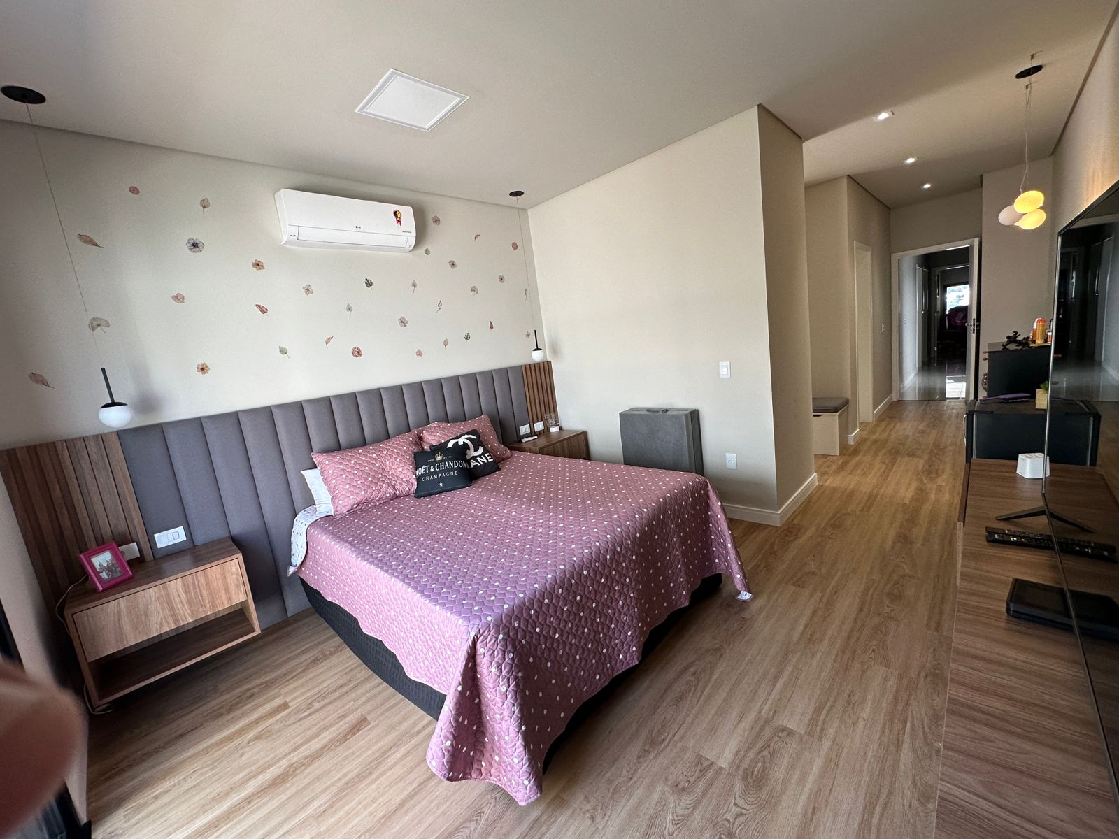 Imagem Casa de Condomínio com 3 Quartos à Venda, 270 m²em Medeiros - Jundiaí