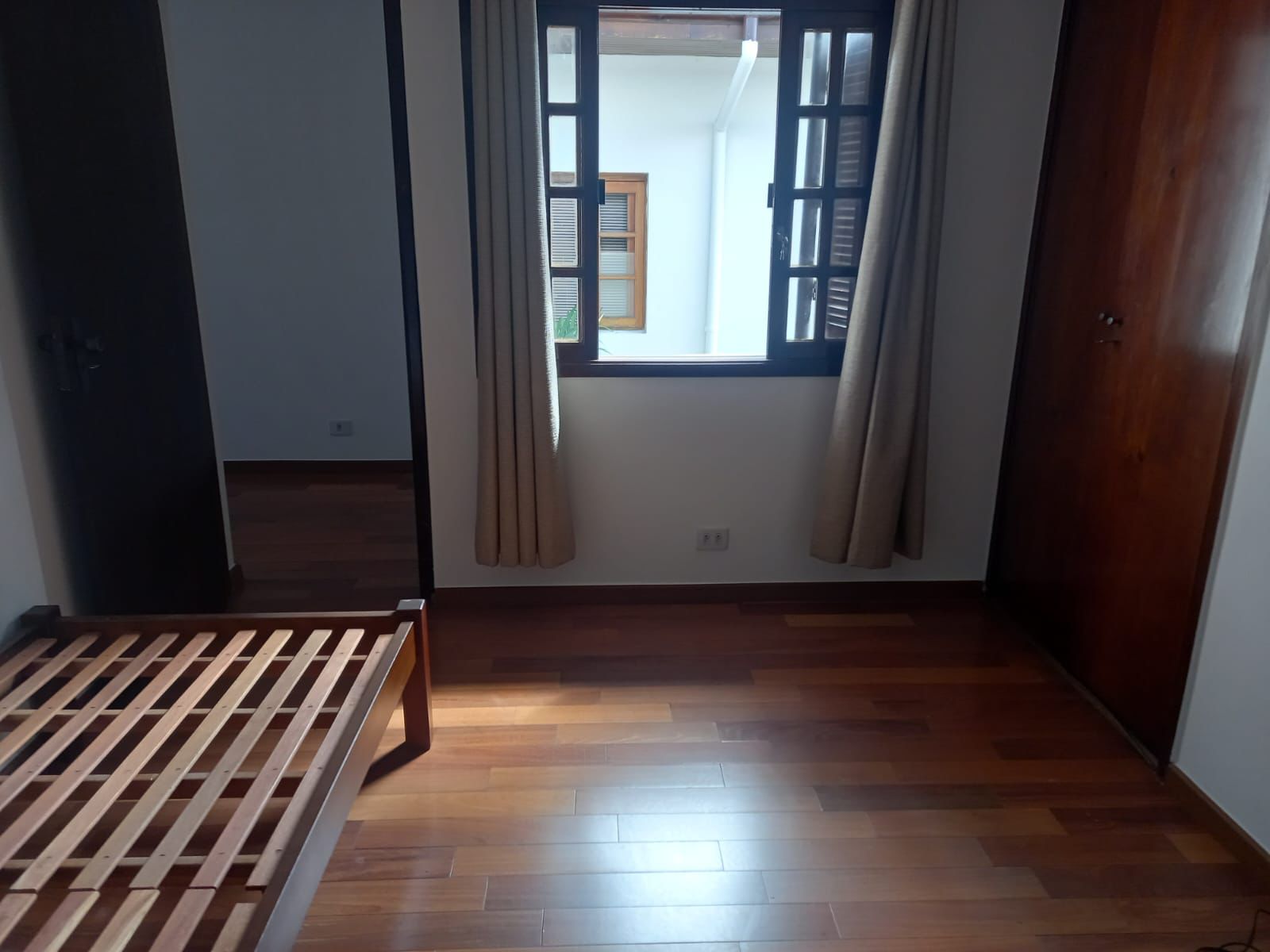 Imagem Sobrado com 3 Quartos à Venda, 181 m²em Jardim Prudência - São Paulo