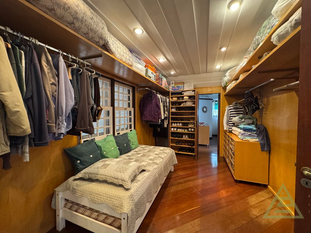 Foto do imóvel: Casa de Condomínio com 4 Quartos à Venda, 273 m² em Cuiabá - Petrópolis