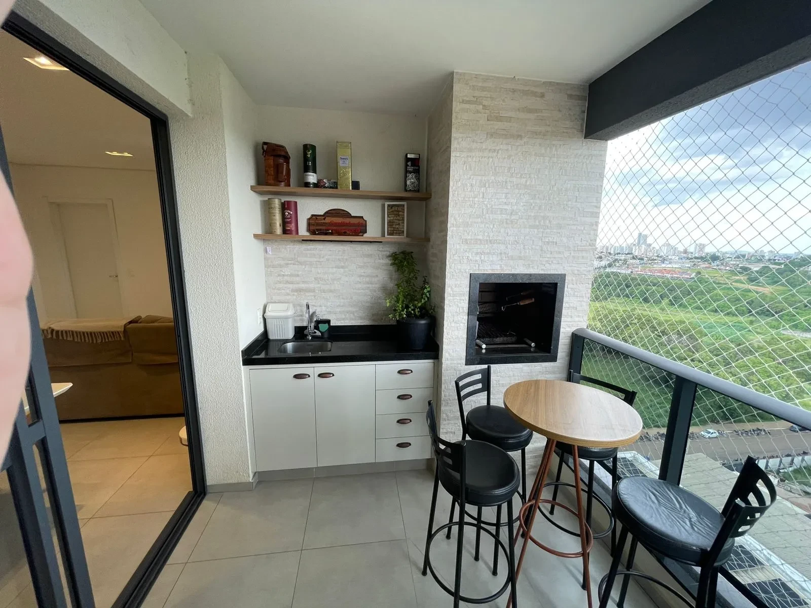 Imagem Apartamento com 2 Quartos para Alugar, 77 m² em Despraiado - Cuiabá
