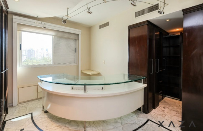 Apartamento com 3 Quartos à Venda, 248 m² em Cambuci - São Paulo