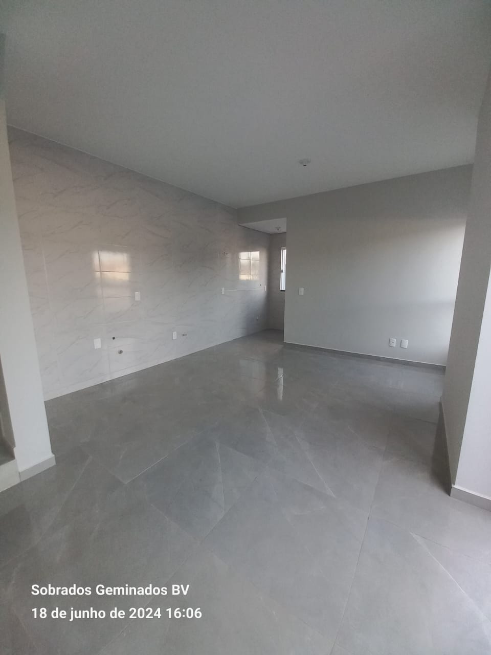 Imagem Sobrado com 2 Quartos à Venda, 65 m²em Quinta dos Açorianos  - Barra Velha