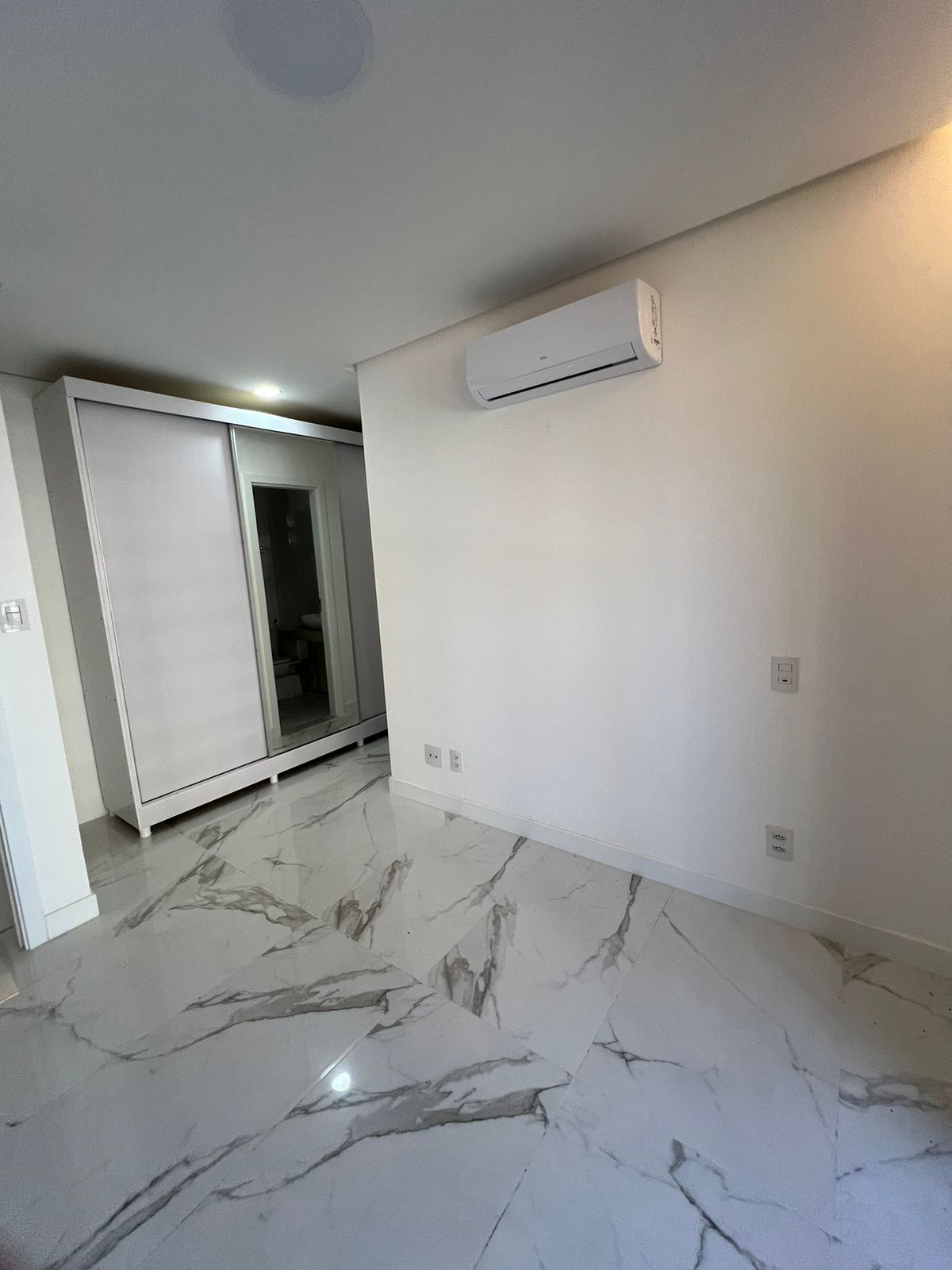 Imagem Apartamento com 2 Quartos para Alugar, 91 m²em Batista Campos - Belém