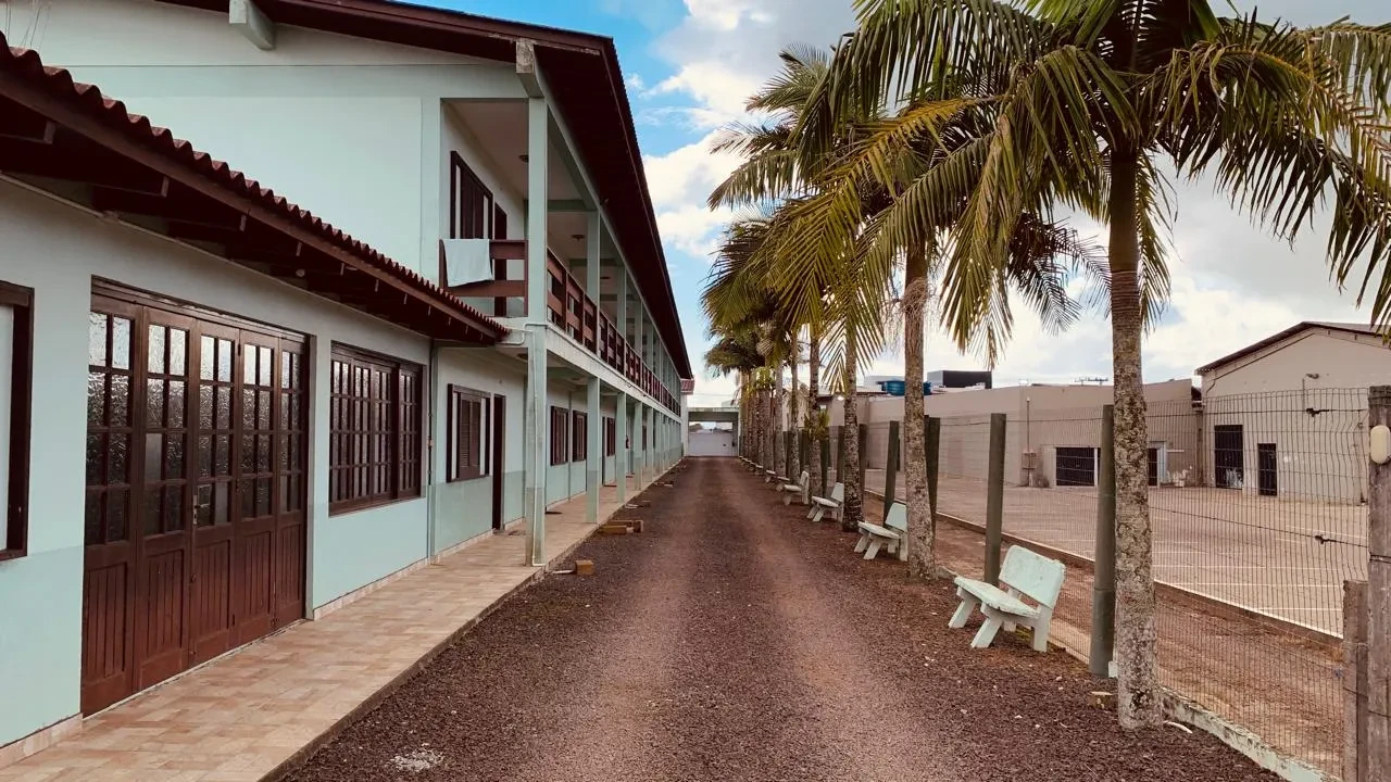 Imagem Apartamento com 1 Quarto à Venda, 30 metros em Torres - Torres