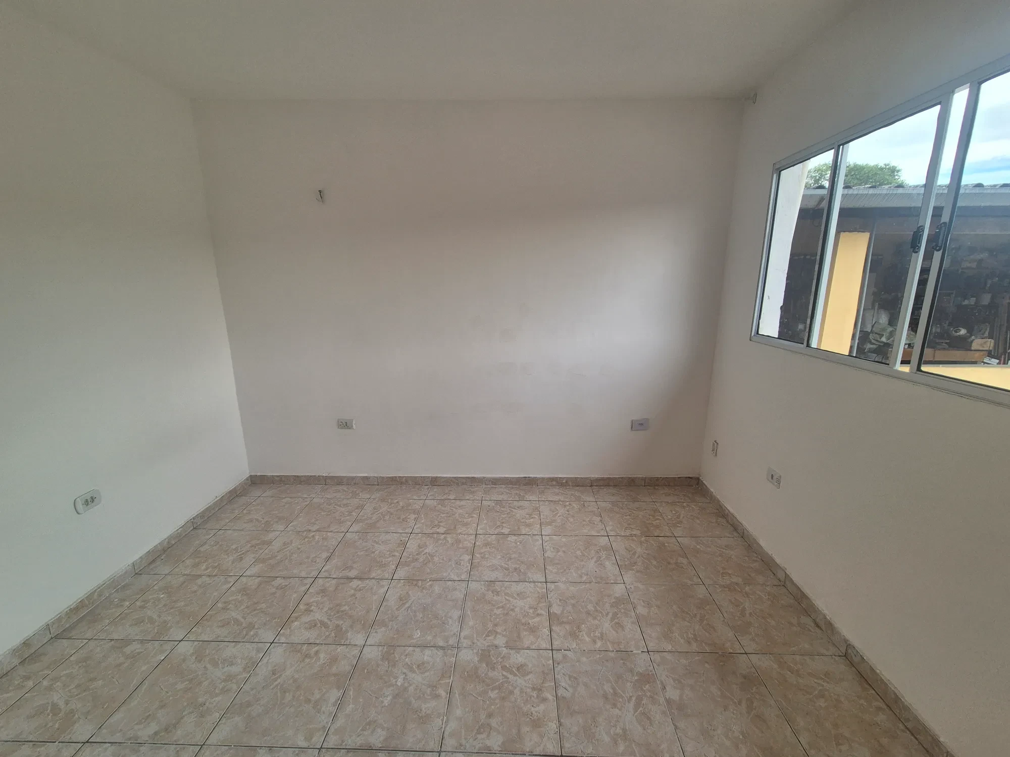 Imagem Casa com 2 Quartos para Alugar, 100 m² em Parque Pinheiros - Taboão da Serra