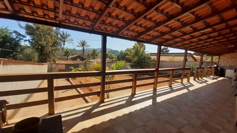 Imagem Casa com 2 Quartos à Venda, 180 m² em Planalto - Mateus Leme