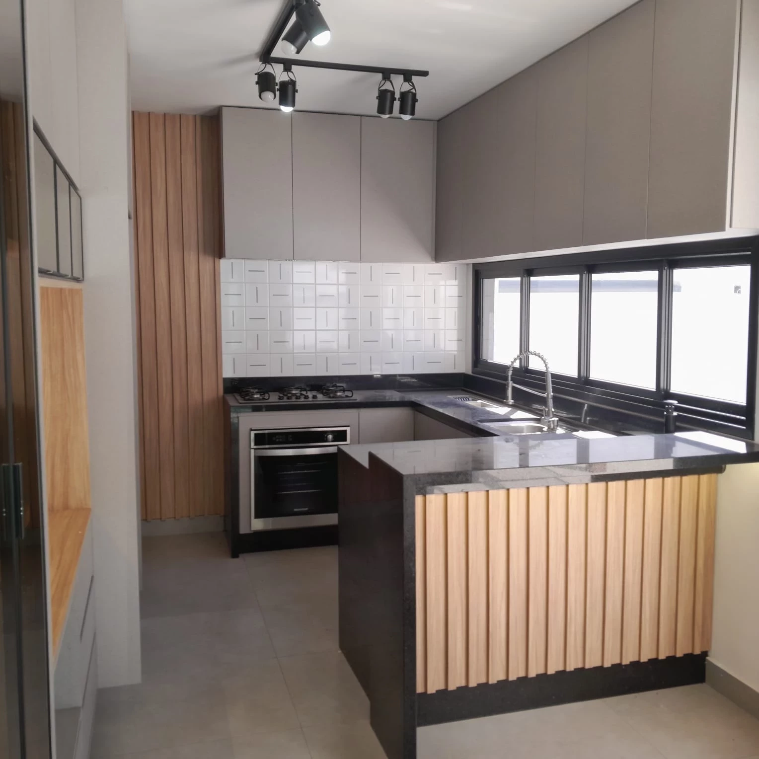 Imagem Casa de Condomínio com 4 Quartos à Venda, 191 m² em Parque Residencial Itapeti - Mogi das Cruzes