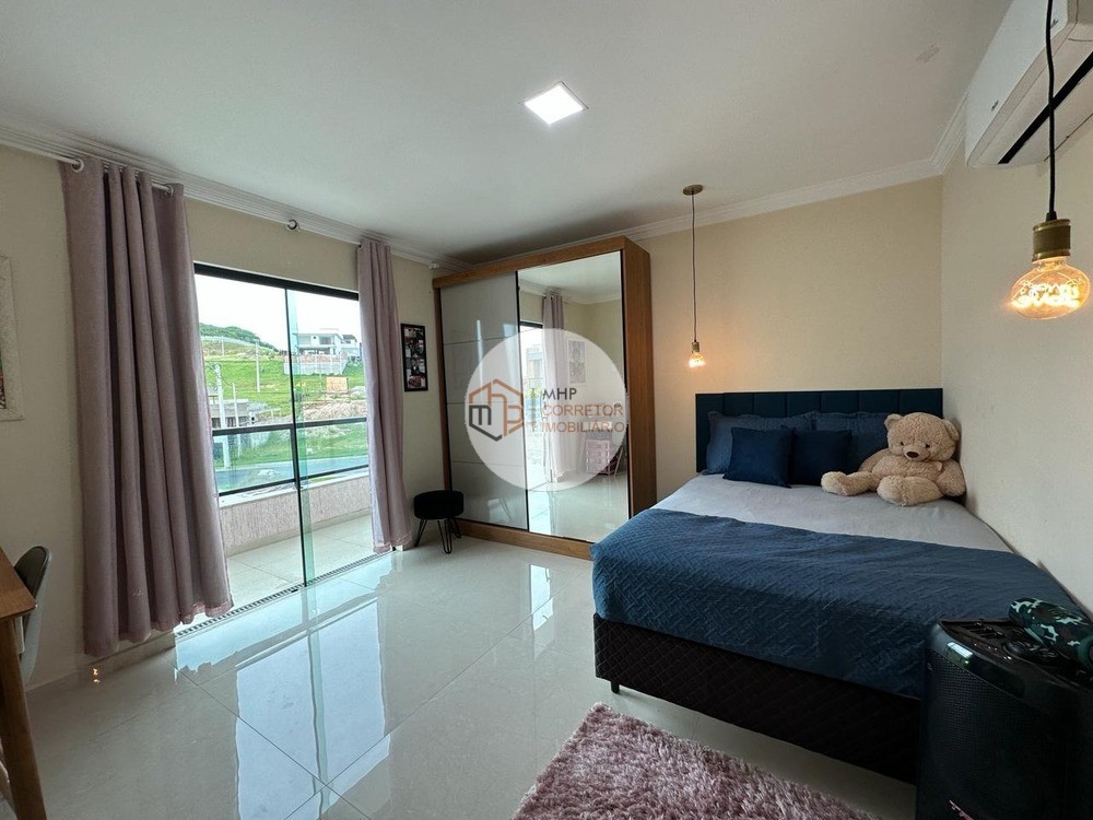 Imagem Casa de Condomínio com 4 Quartos à Venda, 204 m²em Nova São Pedro - São Pedro da Aldeia