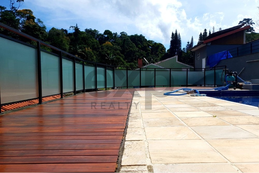 Imagem Casa com 4 Quartos à Venda, 900 m² em Bingen - Petrópolis