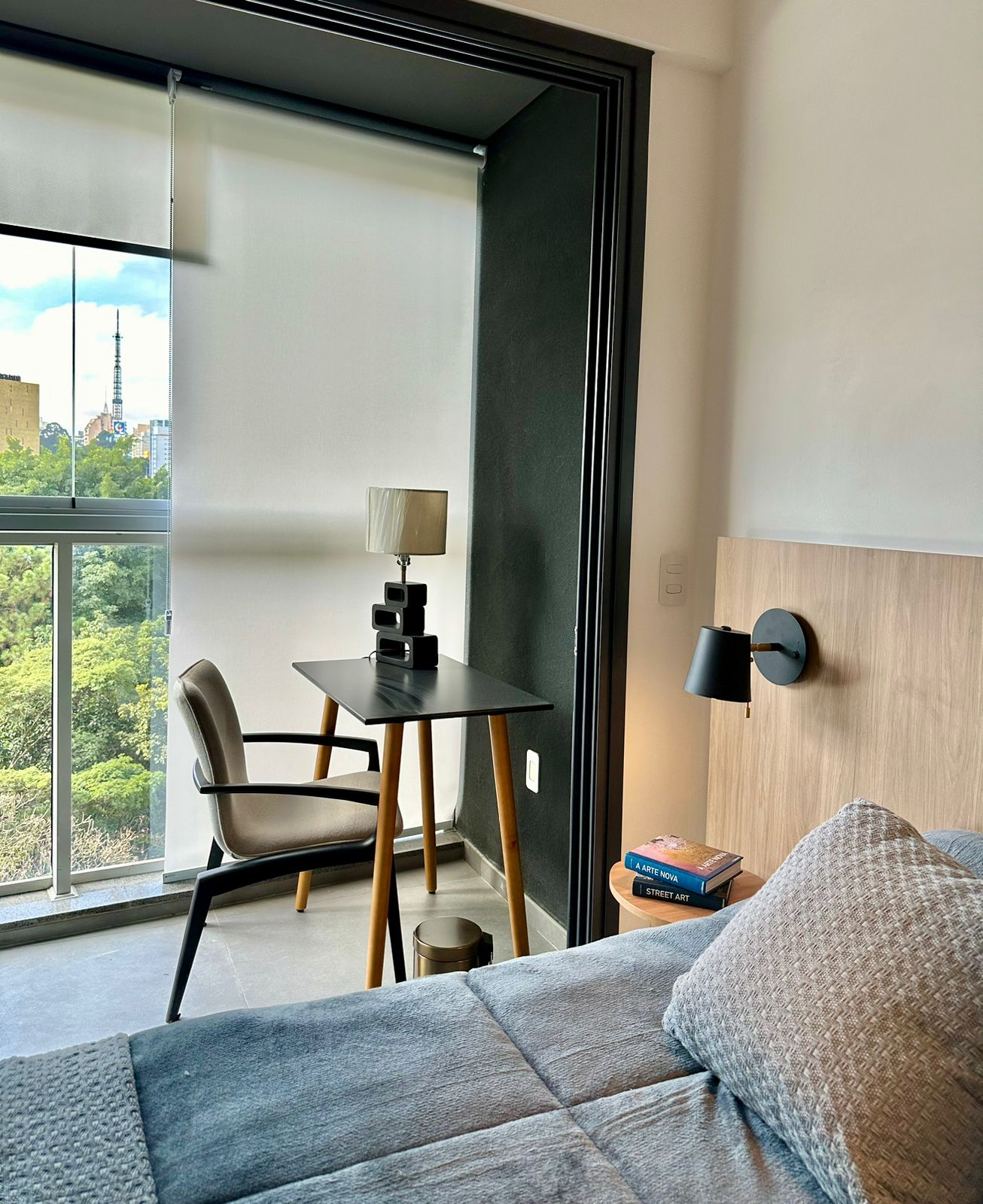 Imagem Apartamento com 1 Quarto para Alugar, 27 m²em Cerqueira César - São Paulo