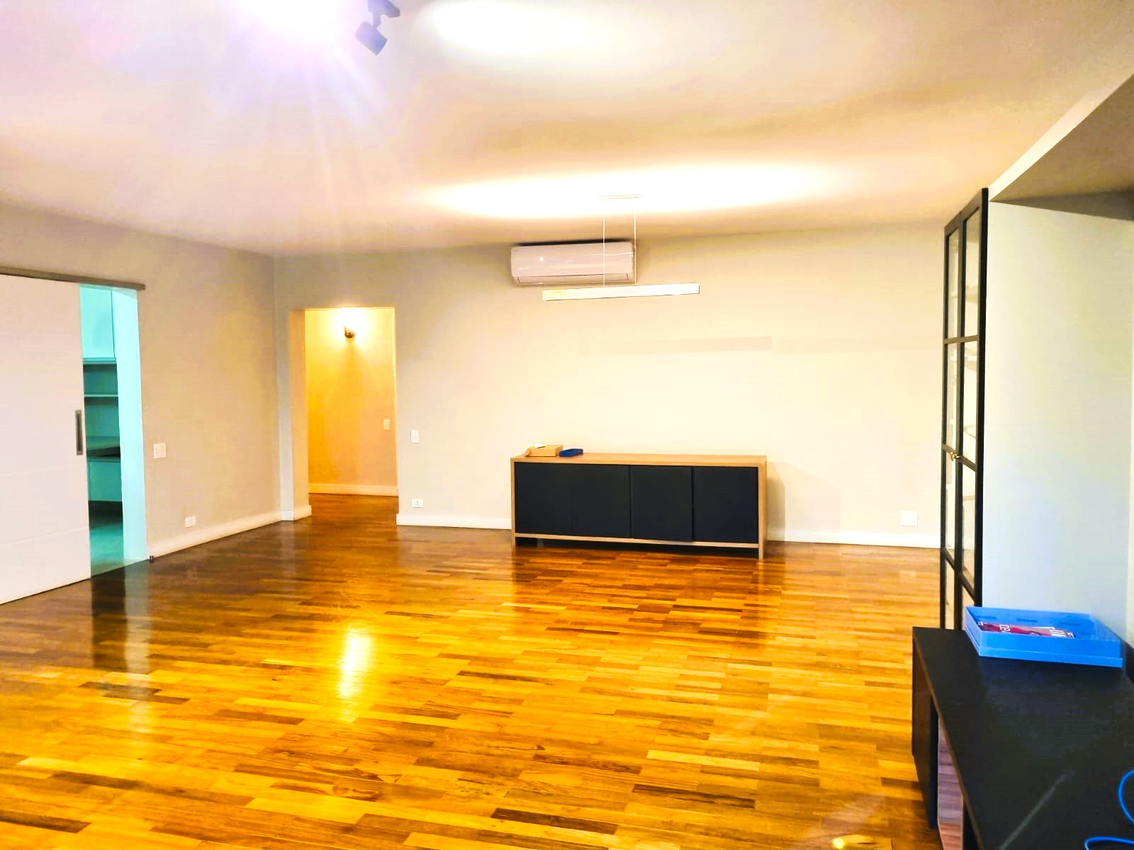 Imagem Apartamento com 3 Quartos à Venda, 170 m²em Itaim Bibi - São Paulo