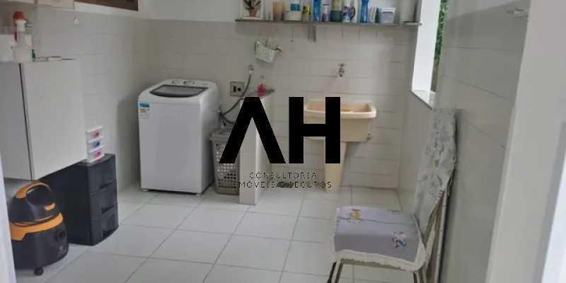 Imagem Casa com 5 Quartos para Alugar, 400 m²em Itaipu - Niterói