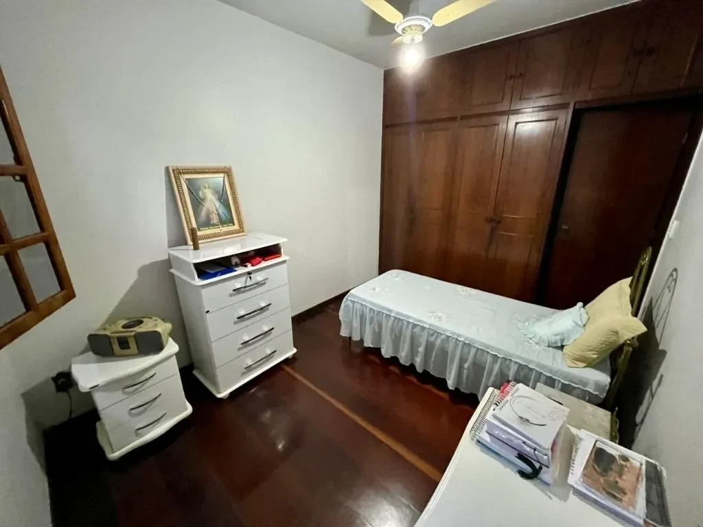 Imagem Casa com 4 Quartos à Venda, 177 m² em Itapoã - Belo Horizonte