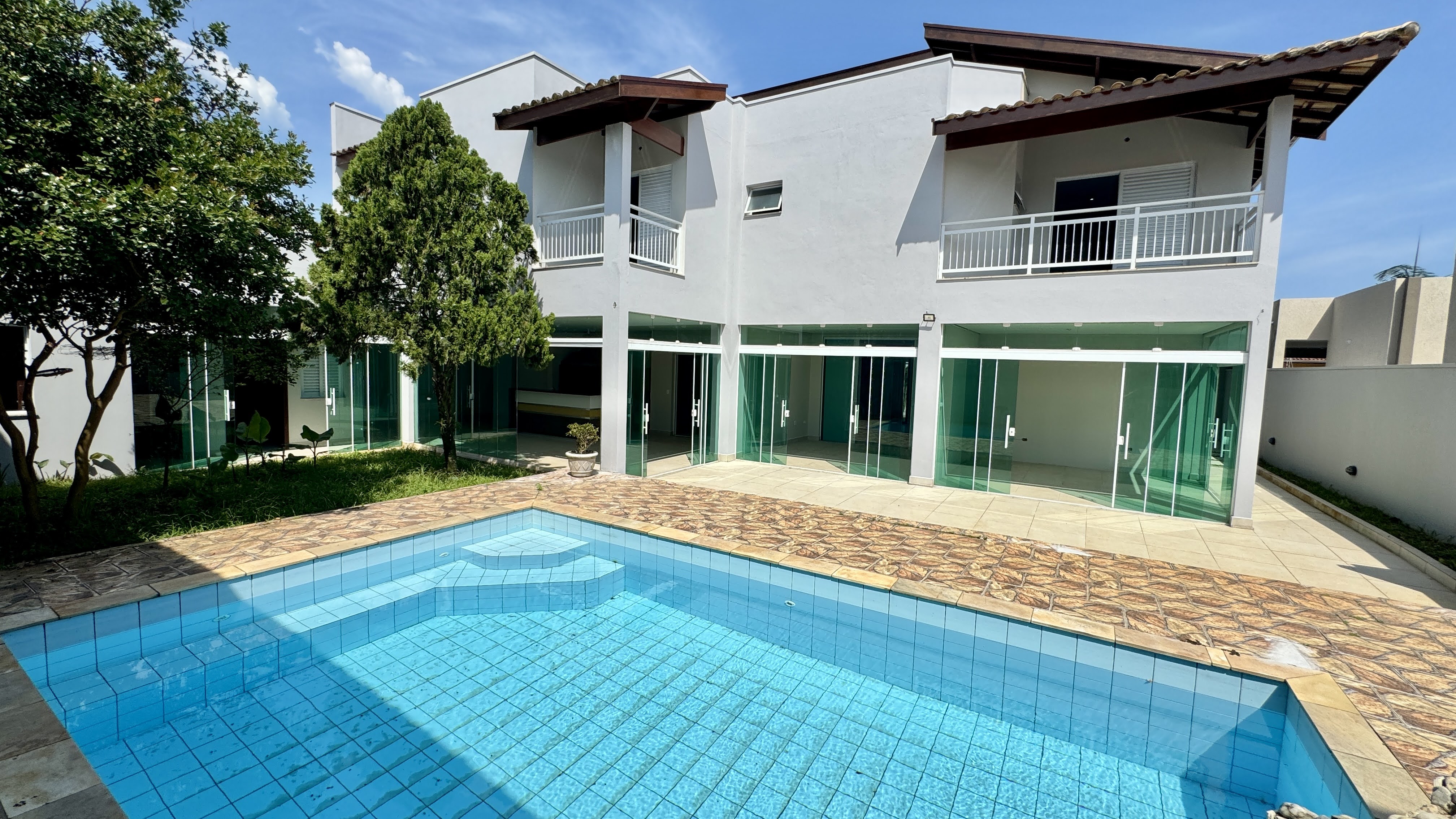 Imagem Sobrado com 8 Quartos à Venda, 152 m²em Cibratel - Itanhaém