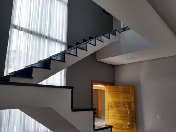 Imagem Casa com 5 Quartos à Venda, 350 m² em Centro - Poços de Caldas