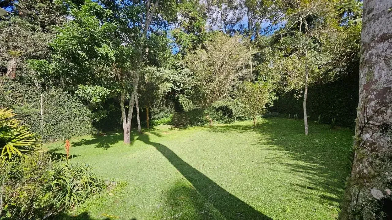Imagem Casa com 3 Quartos à Venda, 290 m² em Centro - Embu das Artes
