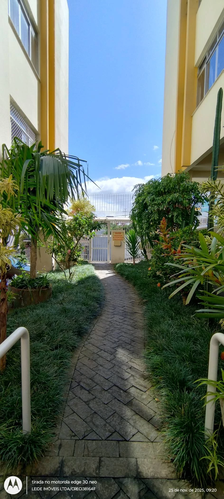 Imagem Apartamento com 2 Quartos à Venda, 5.700 m² em Coqueiros - Florianópolis