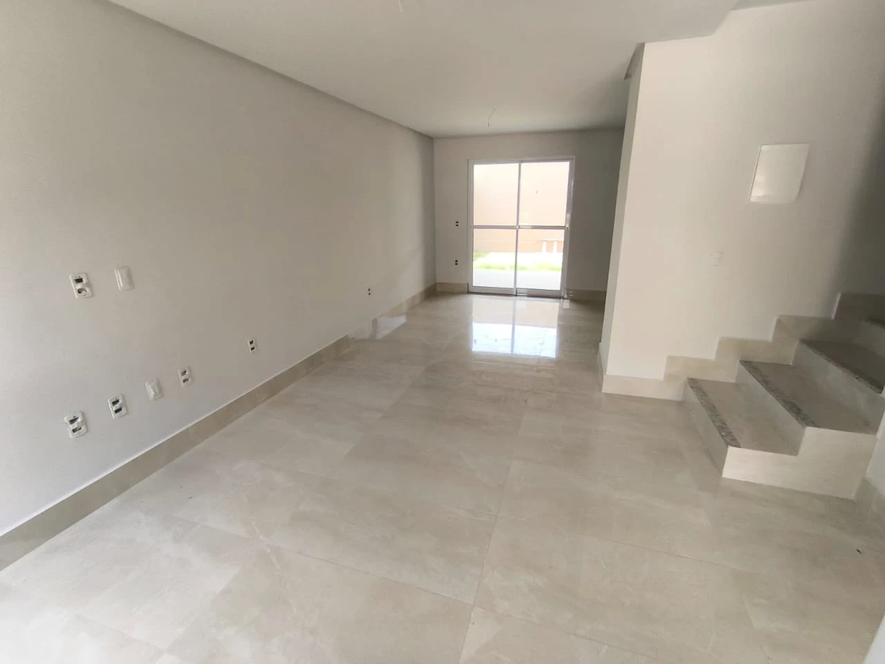 Imagem Casa de Condomínio com 3 Quartos à Venda, 135 m² em Sítios Santa Luzia - Aparecida de Goiânia