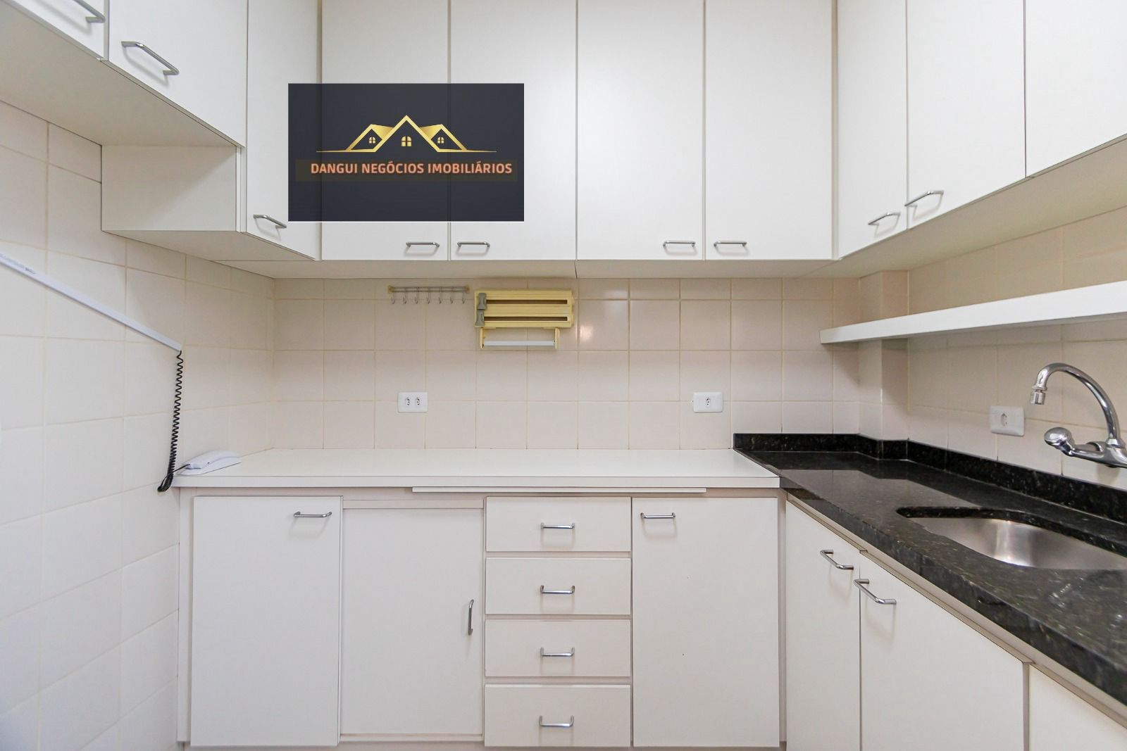 Imagem Apartamento com 3 Quartos à Venda, 91 m²em Bacacheri - Curitiba