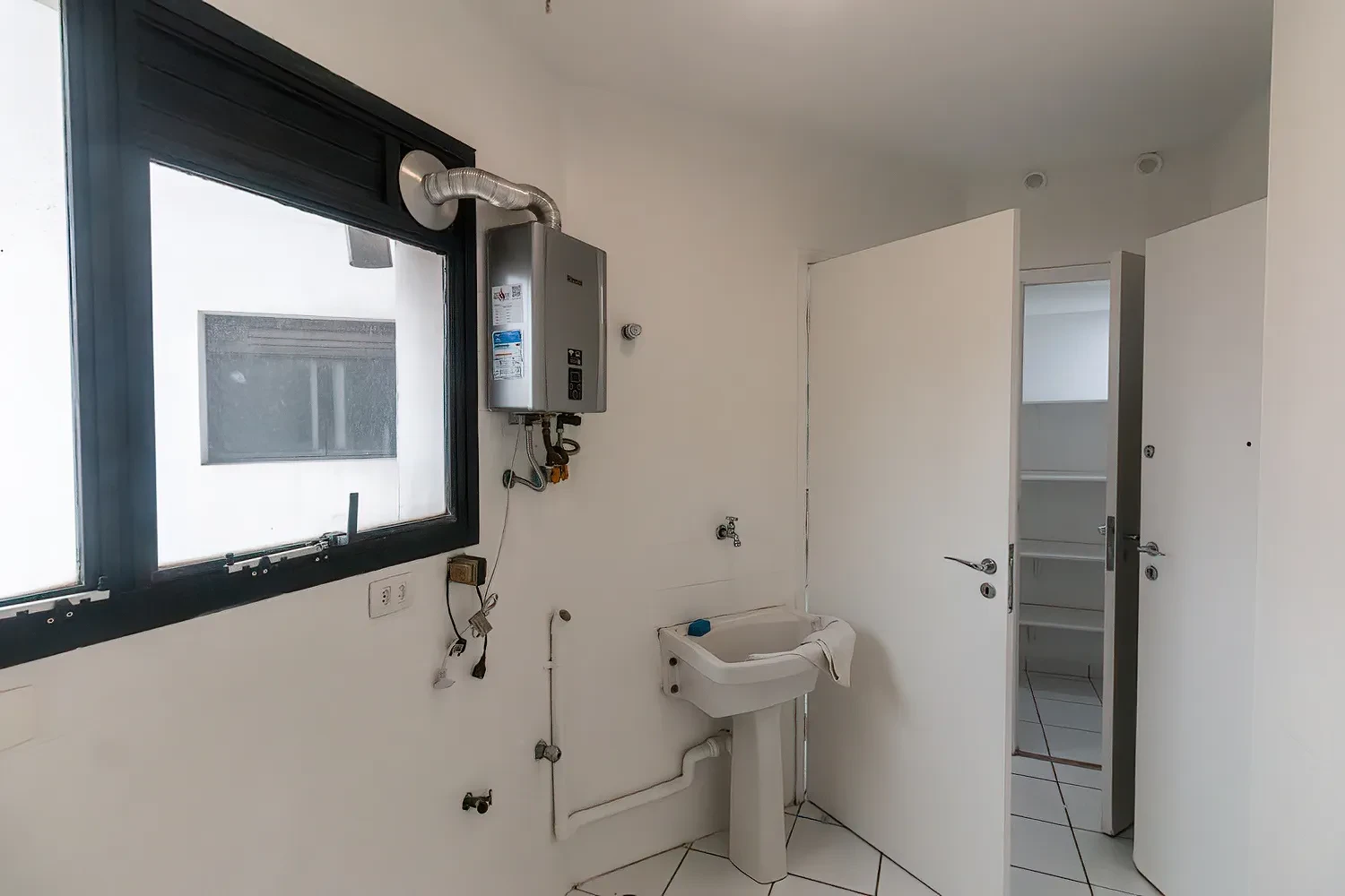 Imagem Apartamento com 4 Quartos para Alugar, 143 m² em Itaim Bibi - São Paulo