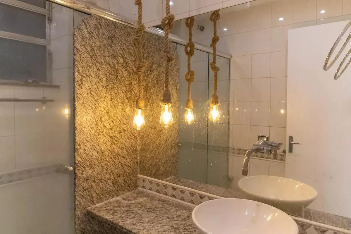 Imagem Apartamento com 2 Quartos à Venda, 72 m² em Centro - Niterói